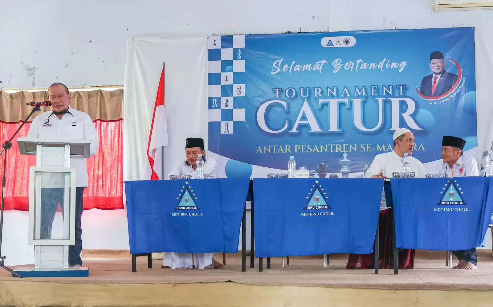 Ketua DPD RI, AA LaNyalla Mahmud Mattalitti saat membuka turnamen catur antar-pesantren se-Madura (Foto: Istimewa)