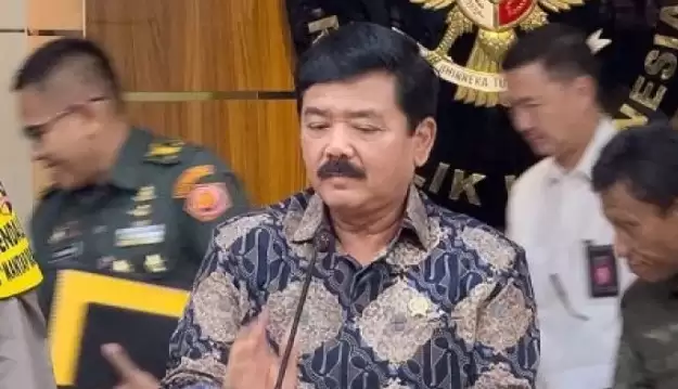 Menko Polhukam Hadi Tjahjanto saat memberikan keterangan di Gedung Kemenko Polhukam, Jakarta, Senin (25/3/2024).