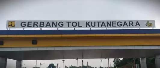 Gerbang Tol Kutanegara di Jalan Tol Jakarta-Cikampek II Selatan