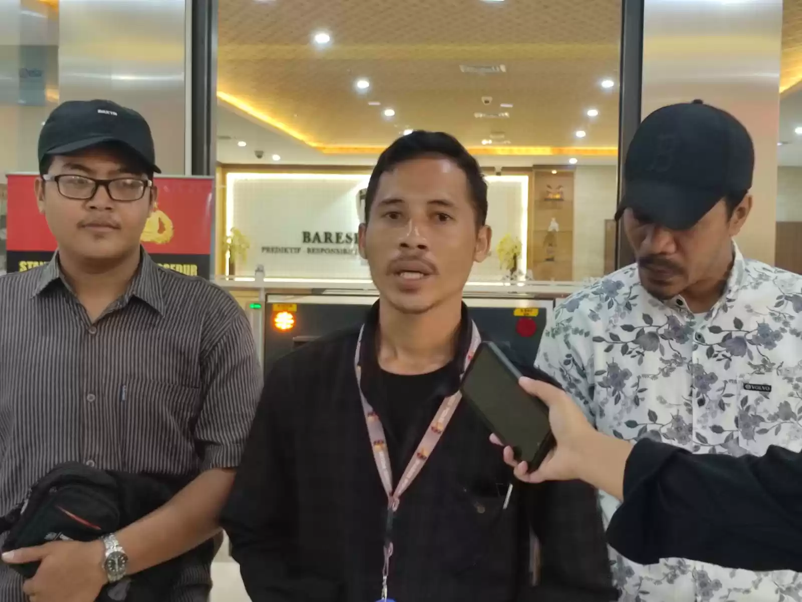 26.415 Kontainer Dilepas, Airlangga Dilaporkan ke Bareskrim Polri