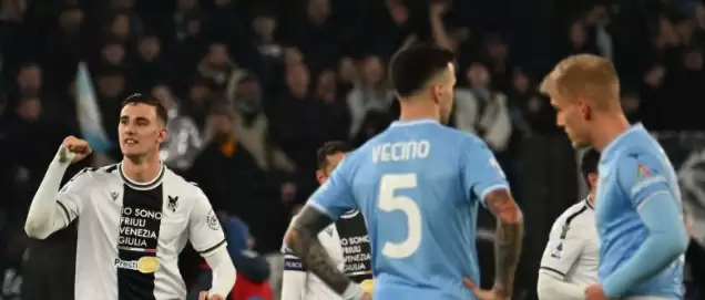 Penyerang Udinese Lorenzo Lucca (kiri) merayakan gol yang dicetaknya ke gawang Lazio pada pertandingan Liga Italia di Stadion Olimpico, Roma, Senin (11/3/2024). (Foto: ANTARA)