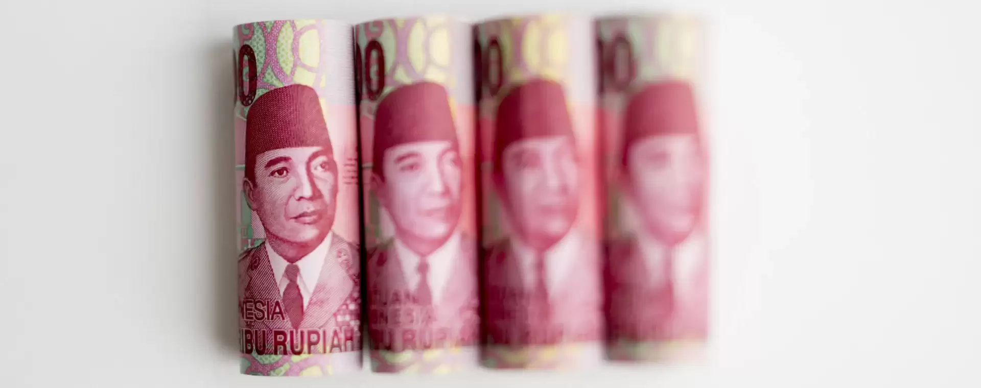 Potret wajah Mantan Presiden Sukarno dalam Rupiah (Foto: Bloomberg)