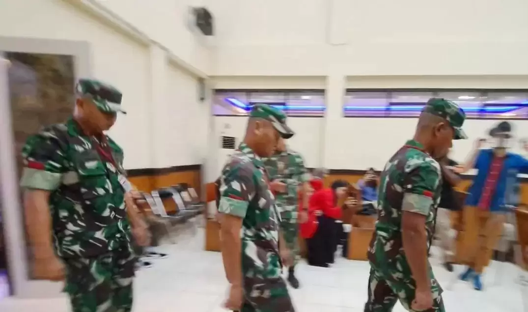 Tiga prajurit TNI Pembunuh Imam Masykur [Foto: Antara]