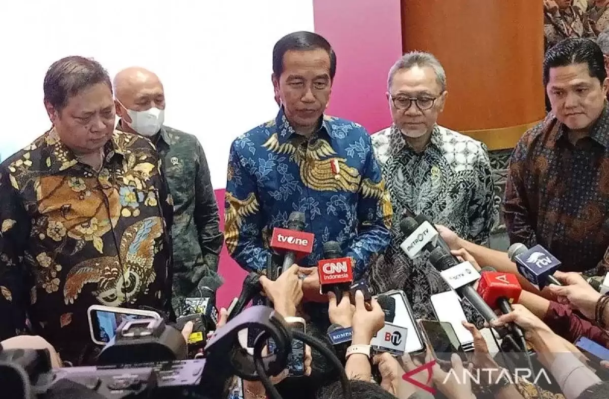 Presiden Joko Widodo menyampaikan keterangan pers usai menghadiri Peresmian Pembukaan UMKM Expo(rt) Brillianpreneur 2023 di Jakarta Convention Center (Foto: Antara)