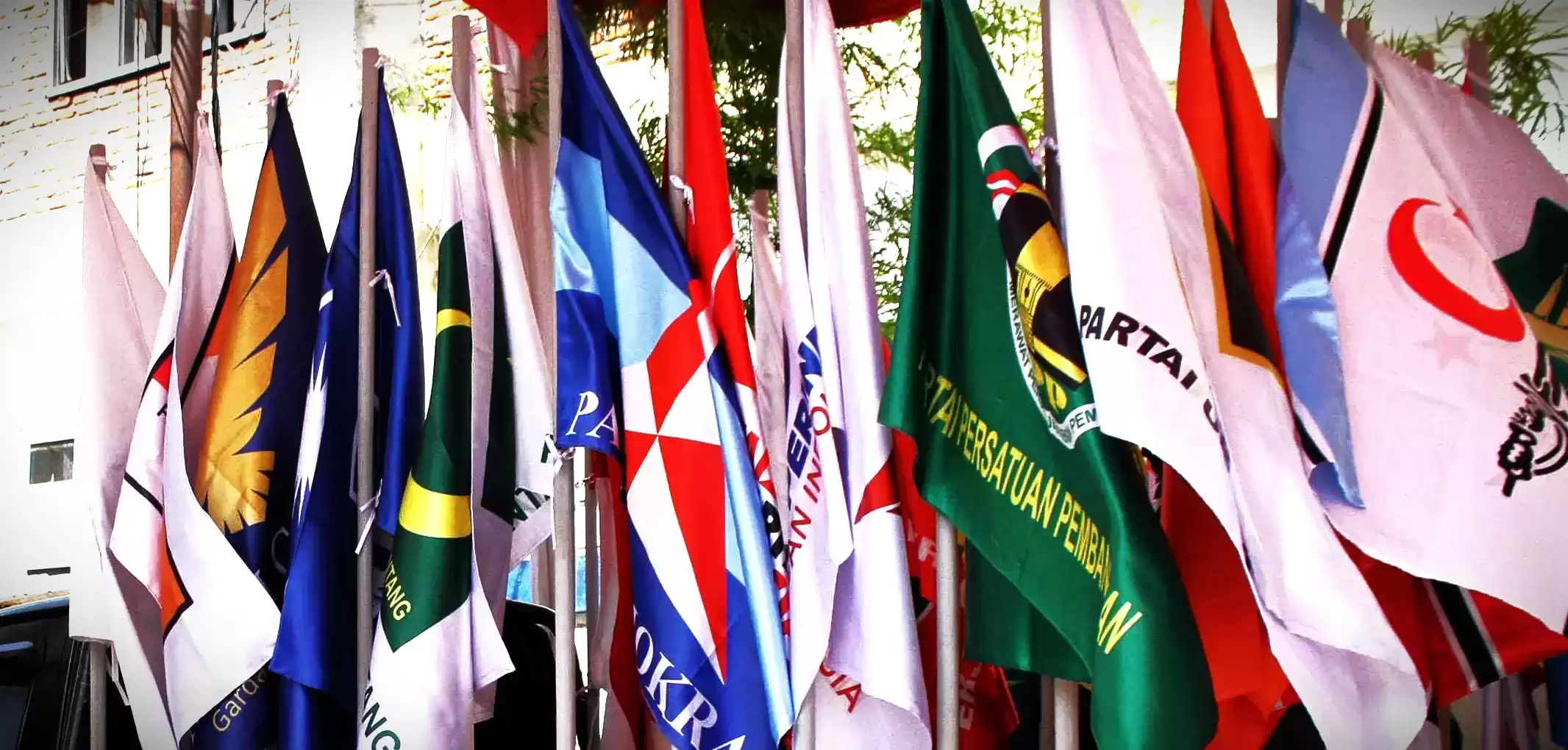 Bendera Partai Politik (Foto: Dok MI)