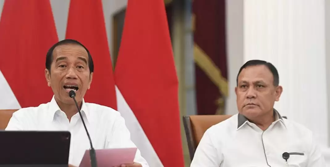 Presiden Joko Widodo (kiri) dan Firli Bahuri (kanan) (Foto: MI/An)