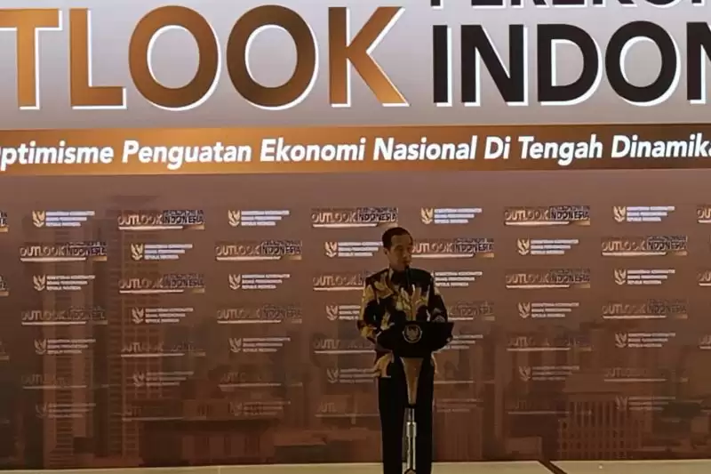 Presiden Joko Widodo (Jokowi) menyampaikan sambutan dalam acara “Outlook Perekonomian Indonesia” di Jakarta, Jumat (22/12) (Foto: ANTARA)