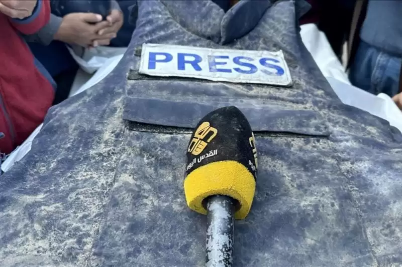 Rompi yang dipakai jurnalis saat meliput di Gaza. (Foto: ANTARA/Anadolu)