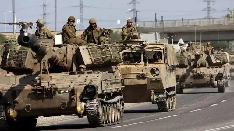 Kendaraan lapis baja Israel beriringan masuk ke Jalur Gaza (Foto: Ist)