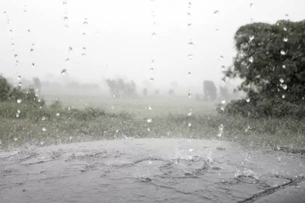 Sejumlah Wilayah Jakarta Diguyur Hujan Saat Siang Hari