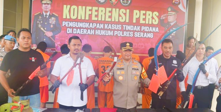 Polres Serang menangkap 11 anggota geng motor di Kabupaten Serang, Banten, saat ungkap kasus di Mapolres Serang, Senin (4/3/2024) (Foto: ANTARA)
