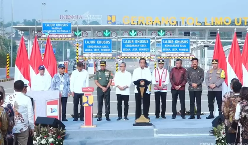 Presiden Jokowi meresmikan Jalan Tol Pamulang-Cinere-Raya Bogor di gerbang tol Limo Utama.