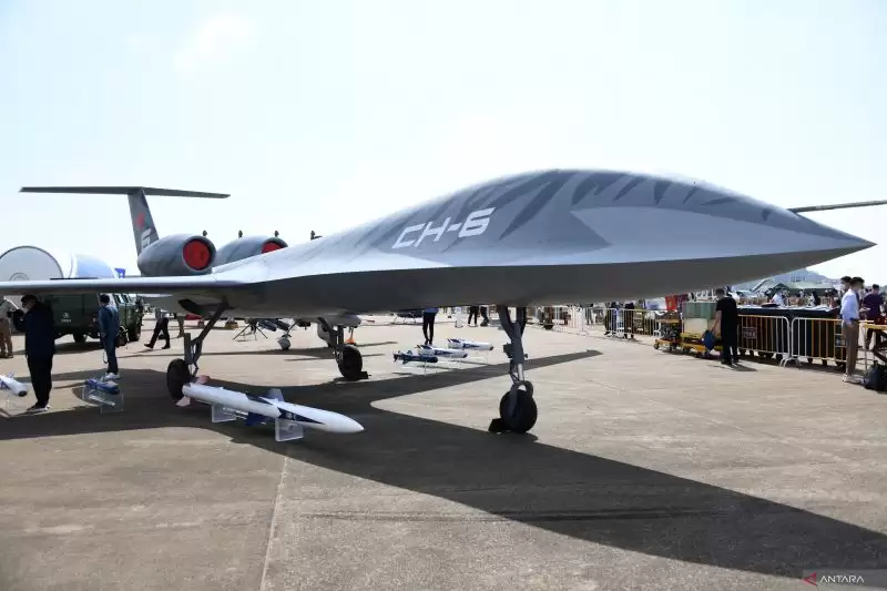 Berbagai pesawat nirawak dan sistem anti-drone buatan China dipamerkan di Airshow China ke-14. [Foto: ANTARA/Xinhua/Lu Hanxin/foc]