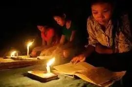 80 Tahun Merdeka, Indonesia Masih Punya 5.700 Desa Tanpa Listrik 5.700 Desa di Indonesia Belum Teraliri Listrik (Foto: Ist)
