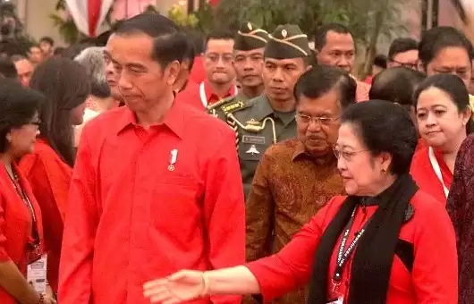 Joko Widodo (kiri) dan Megawati Soekarnoputri (kanan) (Foto: MI/An)