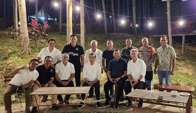 Momen Jokowi Nikmati Malam di IKN Bersama Para Menteri hingga Panglima TNI [Foto: Setpres]