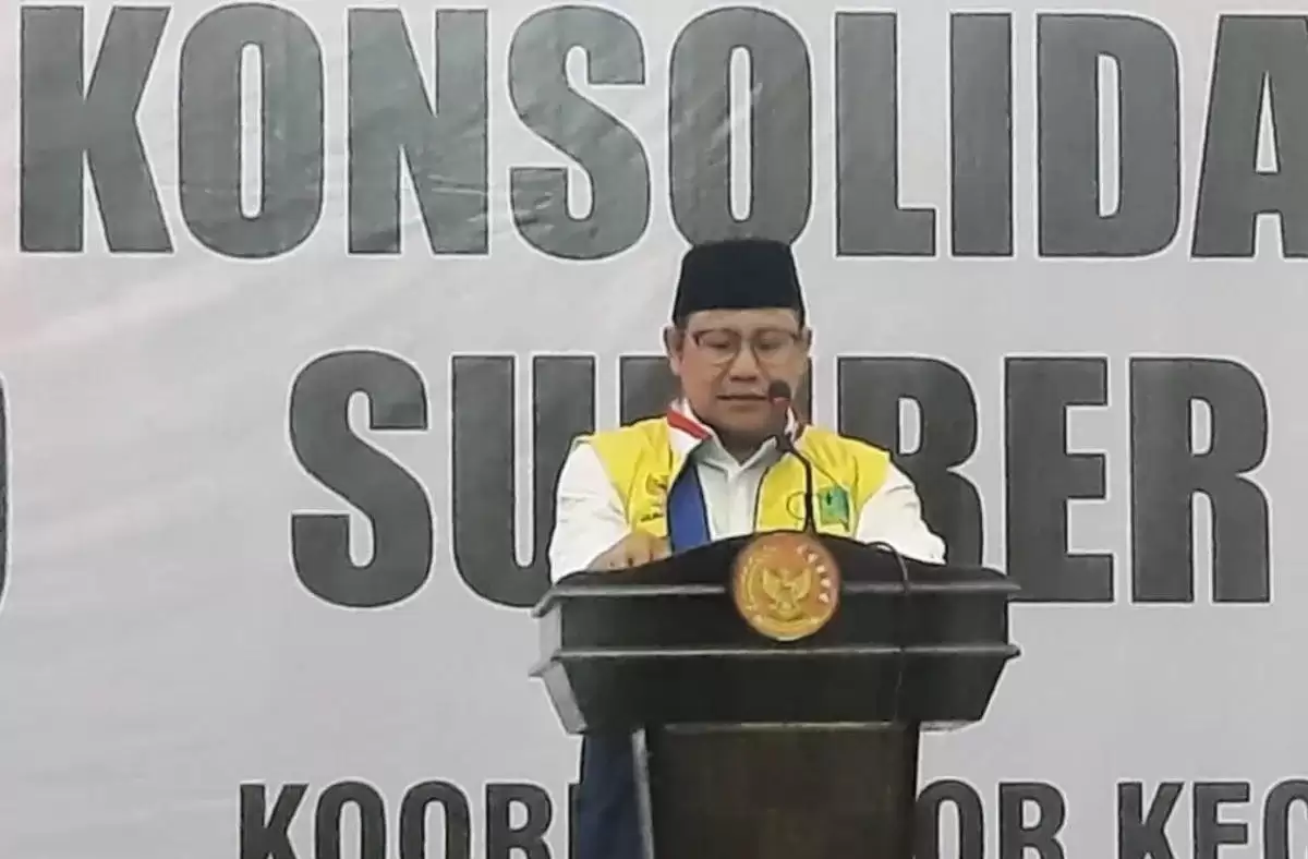 Calon wakil presiden nomor urut 1 Muhaimin Iskandar (Cak Imin) Konsolidasi Jaringan dan Sumber Daya TPES 50 se-Jawa Timur di Surabaya, Jumat (12/1) (Foto: Antara)