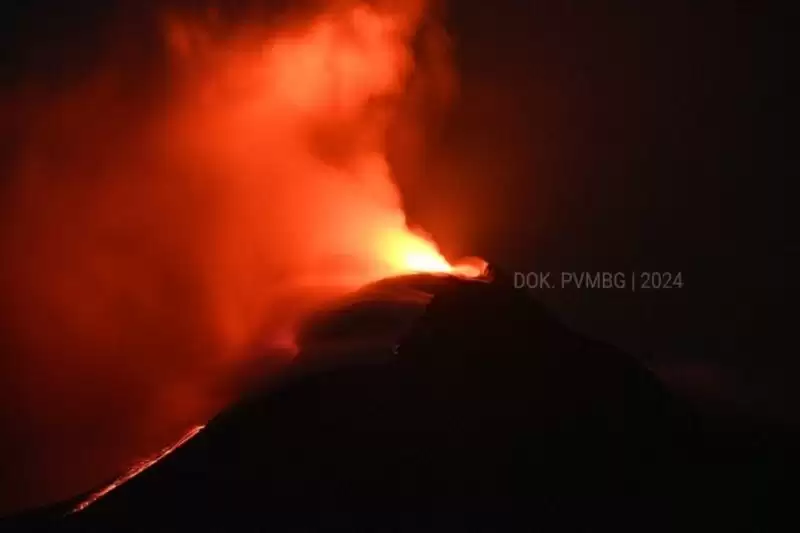PVMBG: Aliran Lava Pijar Gunung Lewotobi Mencapai 3,5 Kilometer