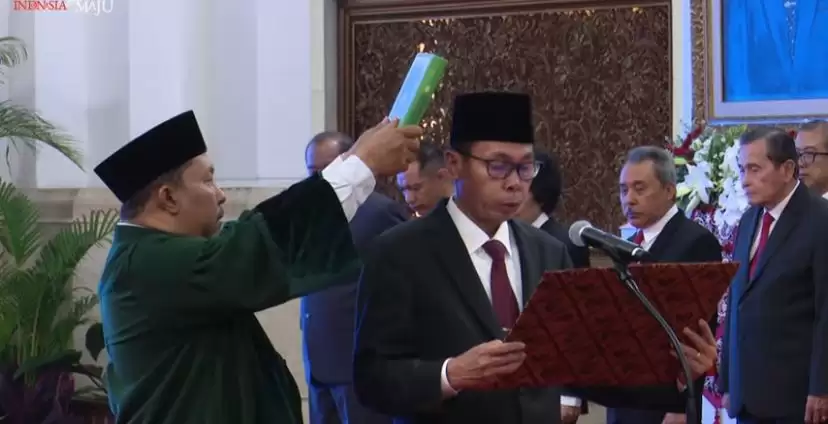Nawawi Pomolango Resmi Dilantik Jadi Ketua KPK, Senin (27/11). [Foto: YT/@SekretariatPresiden]