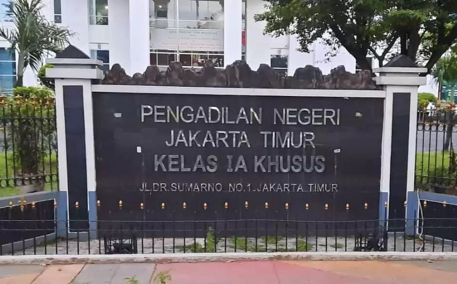 Pengadilan Negeri Jakarta Timur menggelar sidang vonis terhadap Haris Azhar dan Fatia atas kasus "Lord Luhut", Senin (8/1) (Foto: MI/Aswan)