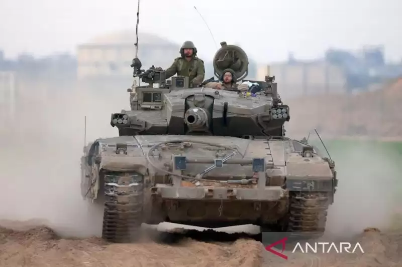 Tentara Israel terlihat di dekat perbatasan Jalur Gaza di Israel selatan pada 6 Januari 2024. (Foto: Xinhua/JINI/Ilan Assayag)