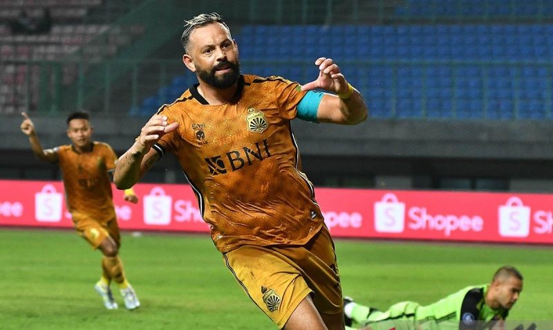 Selebrasi usai mencetak gol ke gawang Persija Jakarta (Foto: ANTARA)