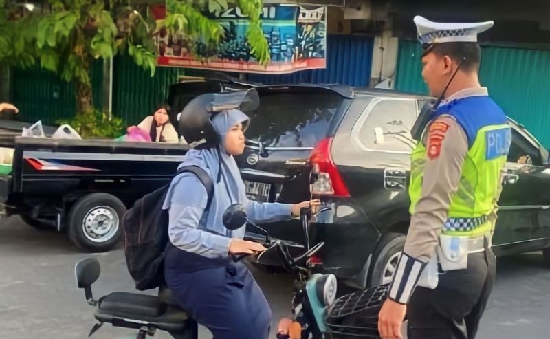 Polisi Ingatkan Warga untuk Jangan Menggunakan Sepeda Listrik di Jalan Raya