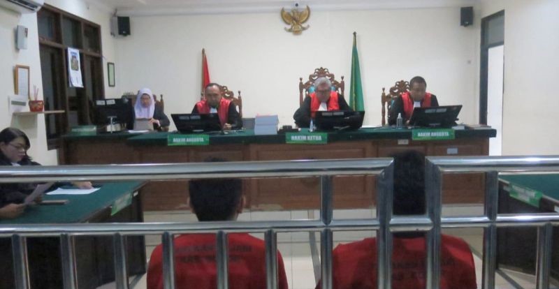 Sidang perdana polisi tembak polisi di Pengadilan Negeri (PN) Cibinong, Kabupaten Bogor, Jawa Barat, Kamis (4/1). (Foto: ANTARA)