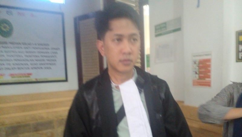 Jaksa Penuntut Umum (JPU) Kejaksaan Negeri Medan Trian Adhitya Izmail memberikan keterangan di Pengadilan Negeri Medan, Sumut, Kamis (11/1/2024). (Foto: ANTARA)