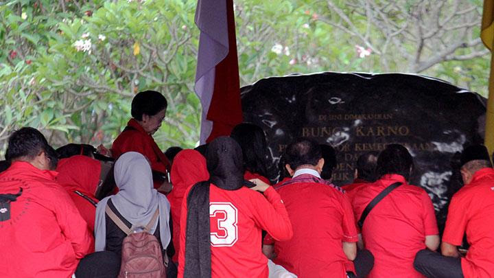Suasana saat ziarah Megawati Soekarnoputri di Makam Bung Karno, Kota Blitar (Foto: Dok MI)