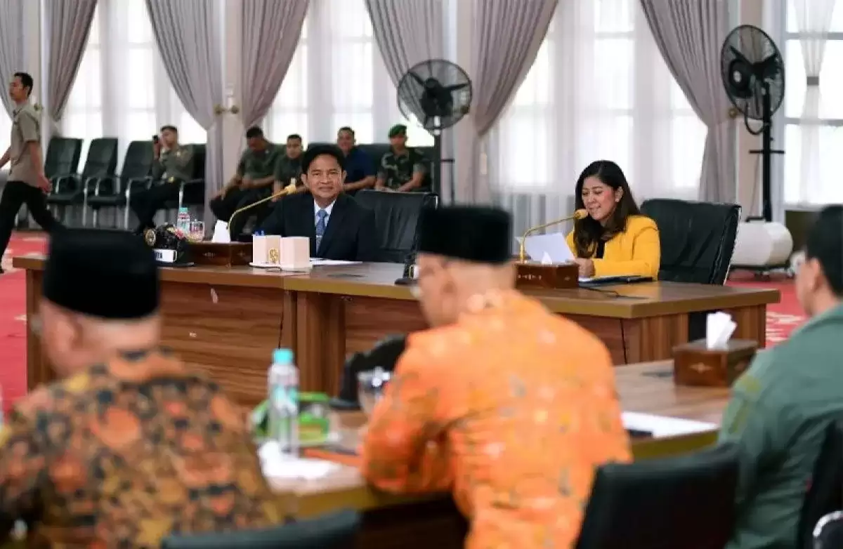 Ketua Komisi I DPR RI Meutya Viada Hafid melakukan kunjungan kerja Komisi I DPR RI, di Kantor Gubernur Sumatera Utara, Medan (Foto: Antara)