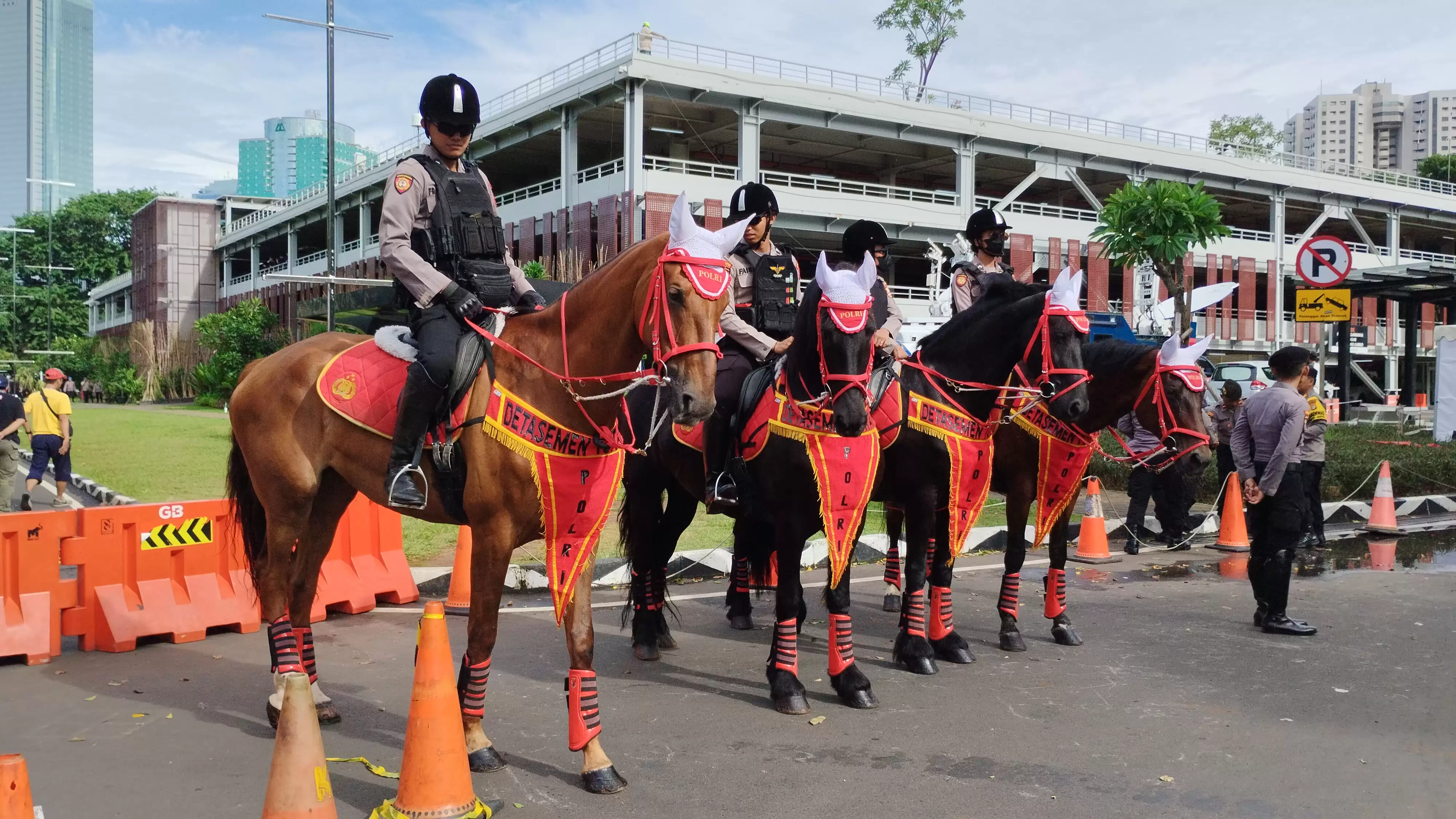 Pasukan Berkuda Disiagakan untuk pengamanan debat Pilpres kelima (Foto: MI/Dhanis)