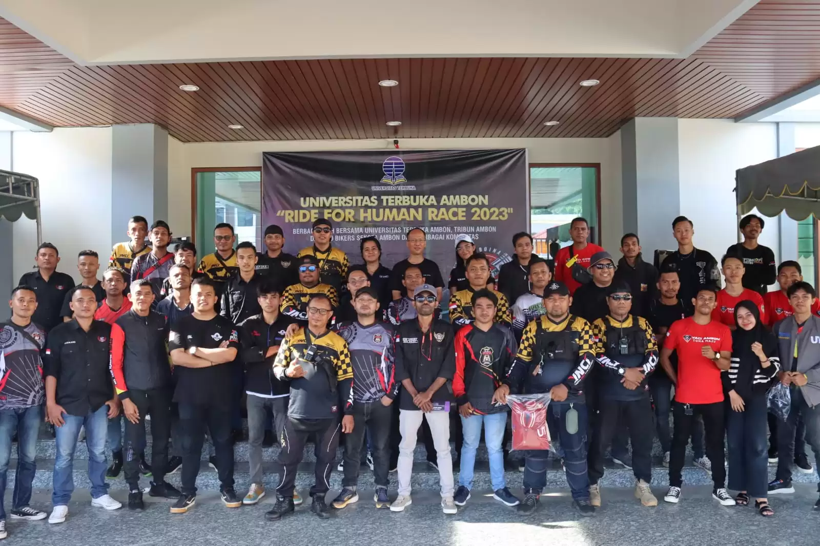 City Tour Bersama Komunitas Motor se-Kota Ambon, Kenalkan UT Sebagai Perguruan Tinggi Negeri Peduli Masalah Kemanusiaan