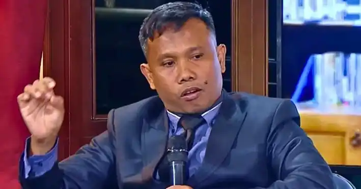 Kuasa Hukum Roy Suryo, Ahmad Khozinudin (Foto: Istimewa)