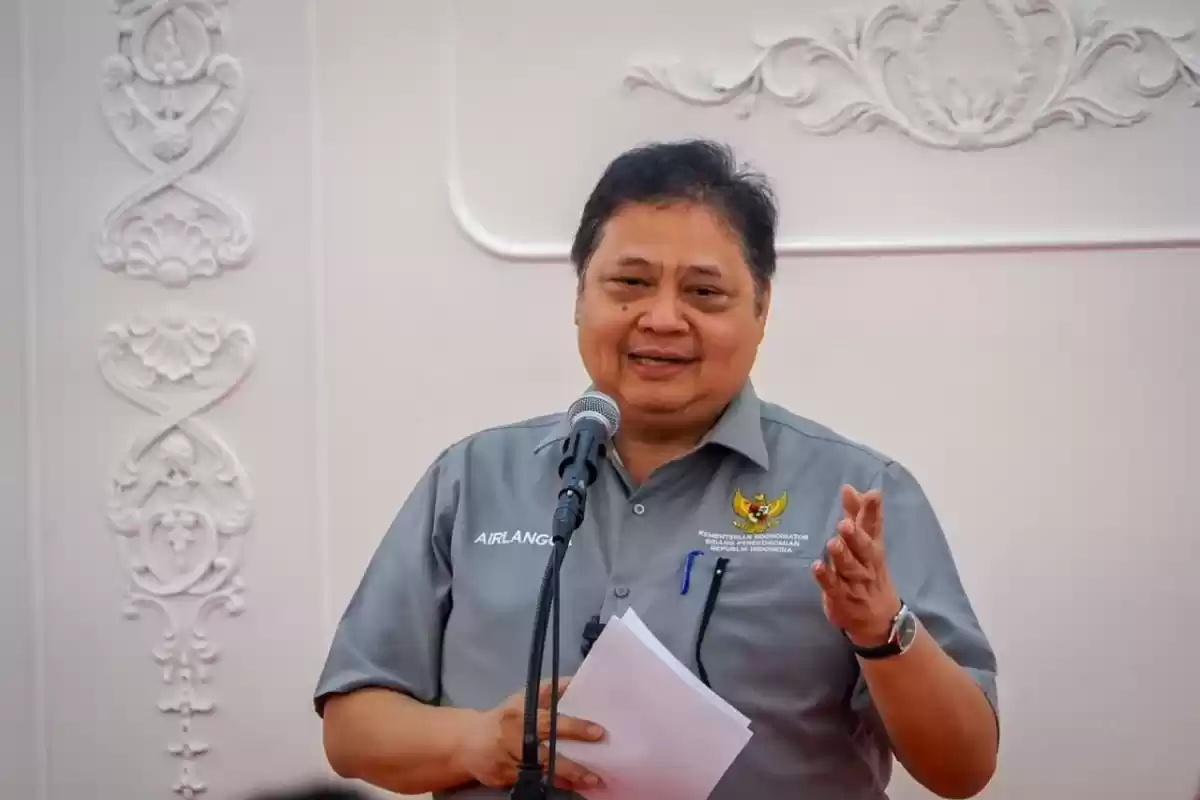 Menteri Koordinator Bidang Perekonomian Airlangga Hartarto yang juga Ketum Golkar dalam kunjungannya di Kota Makassar, Sulawesi Selatan, Jumat (02/02/2024)