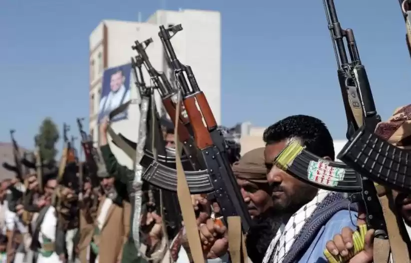Para pengikut Houthi dalam sebuah demonstrasi sebagai bentuk solidaritas terhadap warga Palestina, di Sana'a, Yaman pada 18 Februari. (Foto: MI/Bloomberg)