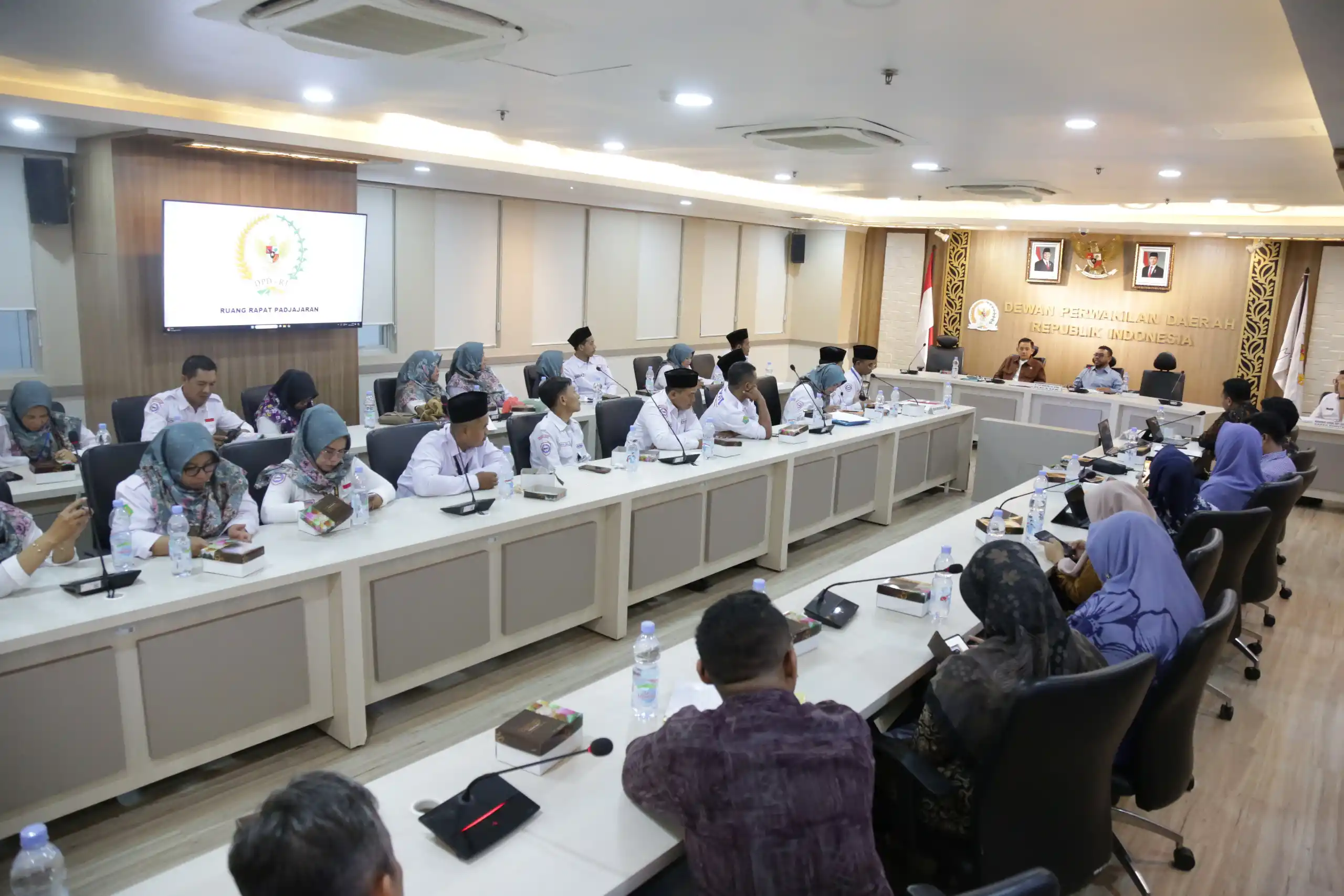 Ketua Komite III DPD RI Menerima Audiensi FGSNI dan Aliansi Pejuang BPI [Foto: Doc. DPD RI]
