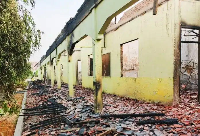 Bagian asrama putri Ponpes Daerul Qolam 2 Kabupaten Tangerang terbakar