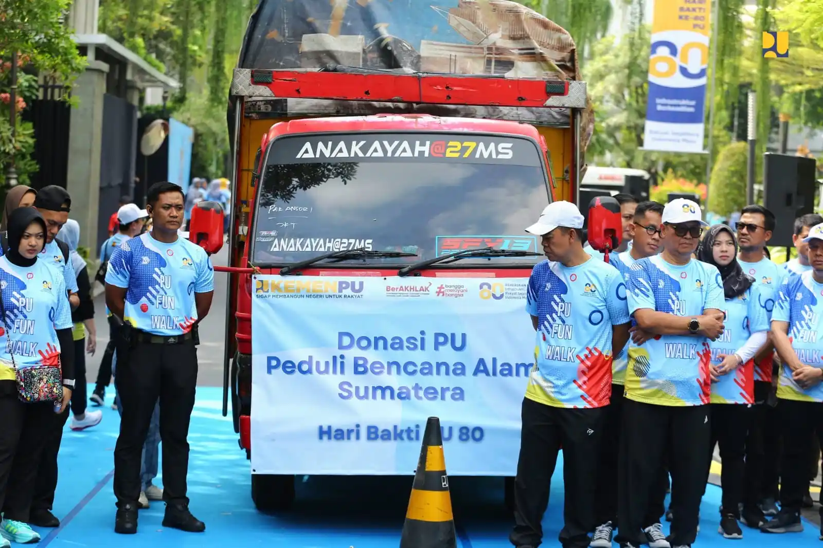 Kementerian Pekerjaan Umum menyalurkan bantuan bagi korban bencana banjir dan longsor di Aceh, Sumut, dan Sumbar. (Foto: PU)