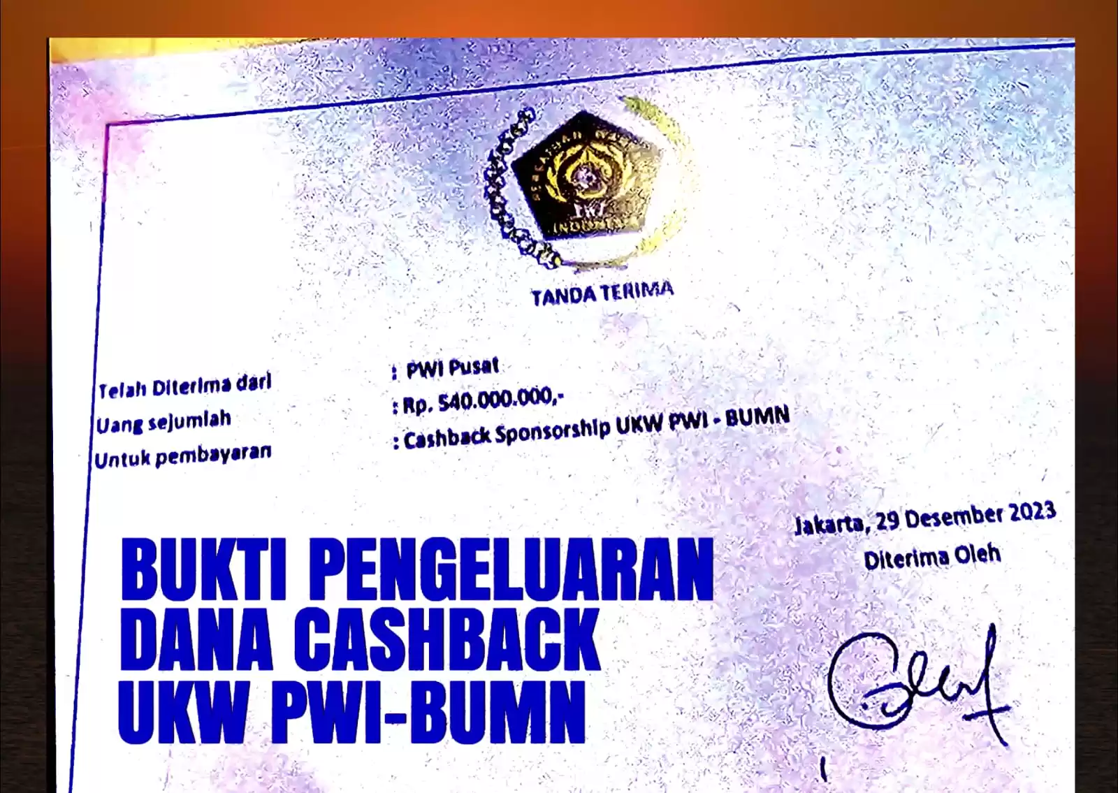 Bukti pemberian dana cashback UKW PWI-BUMN (Foto: Dok MI)