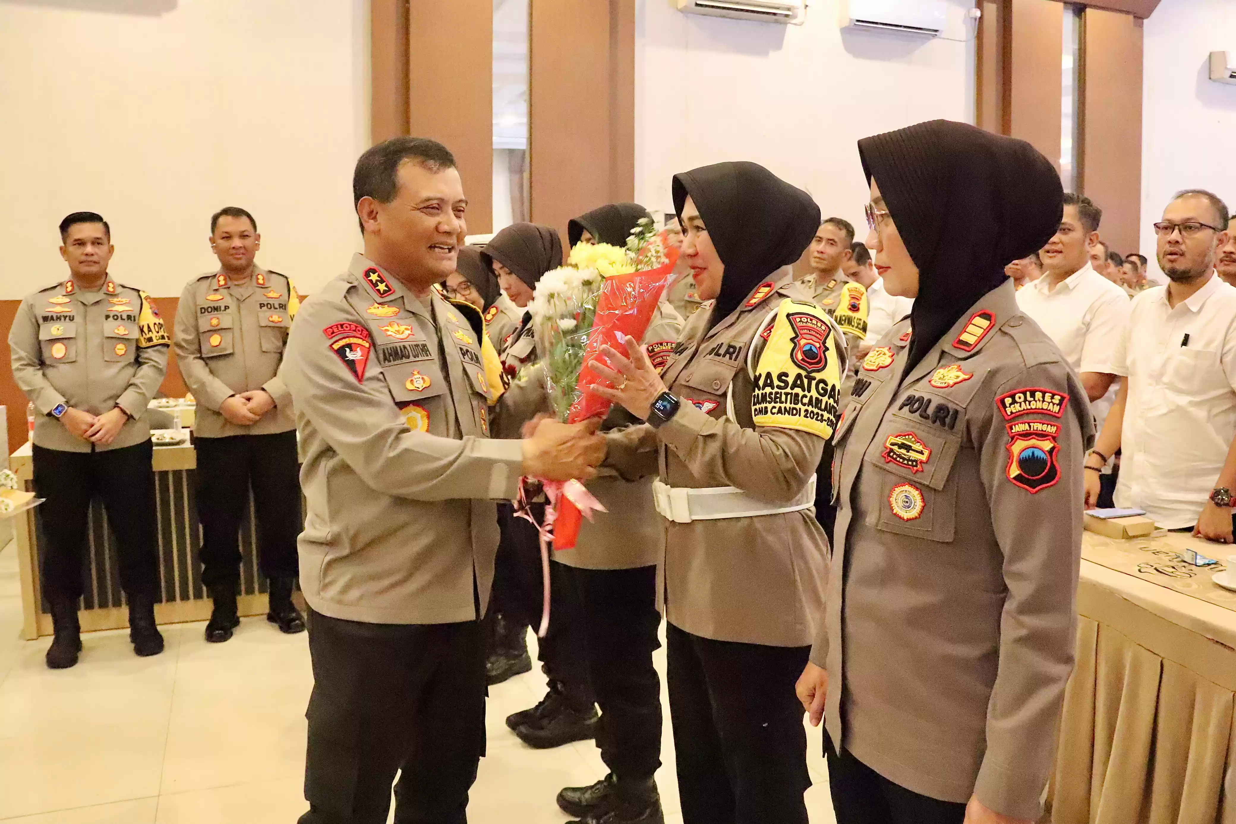 Bertepatan dengan Hari Kartini, Kapolda Jateng beri ucapan selamat kepada Polwan Polda Jateng (Foto: Istimewa)