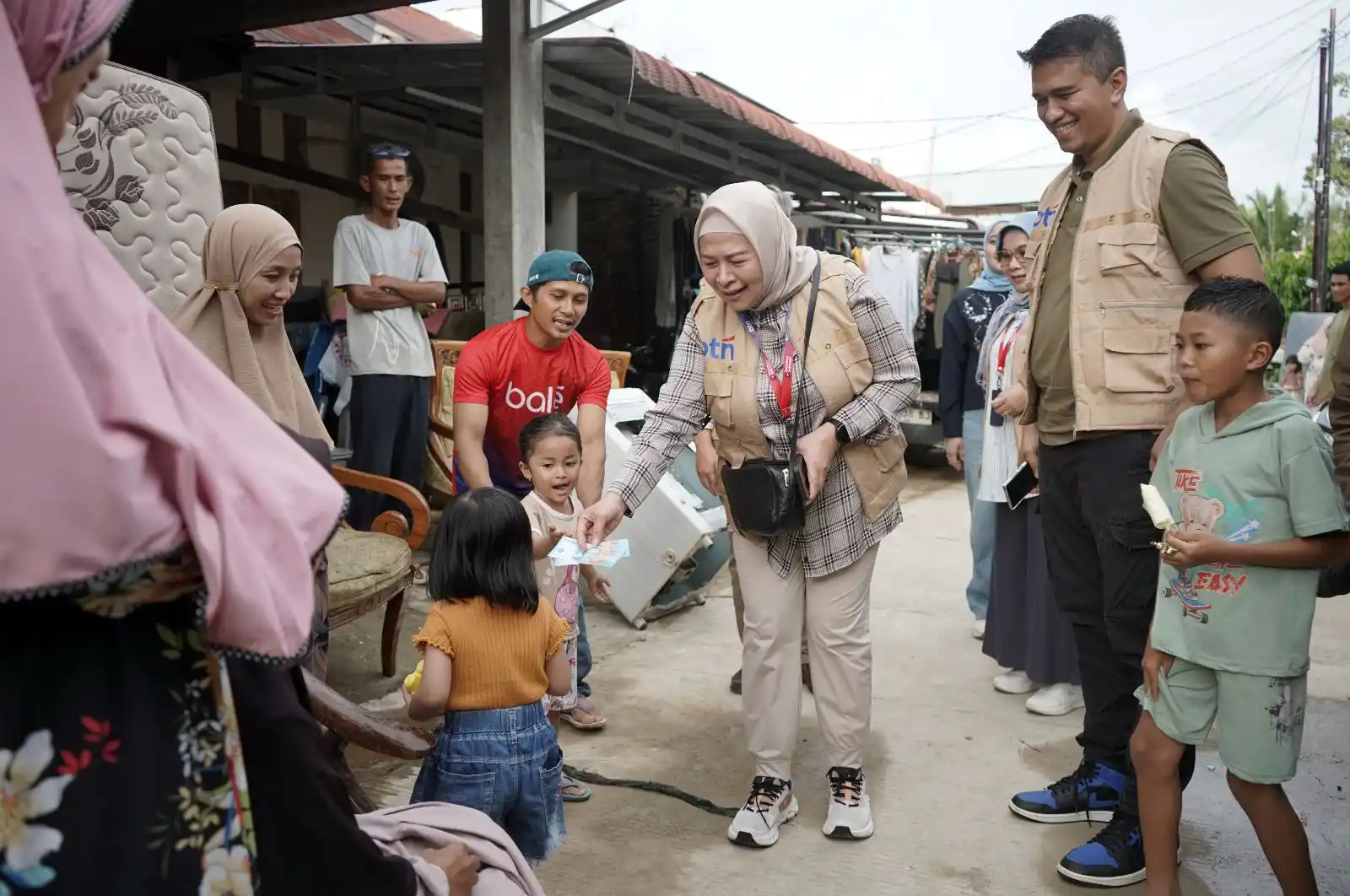 BTN menyalurkan bantuan untuk Korban Banjir dan Longsor di Sumatera (Foto: Dok BTN)