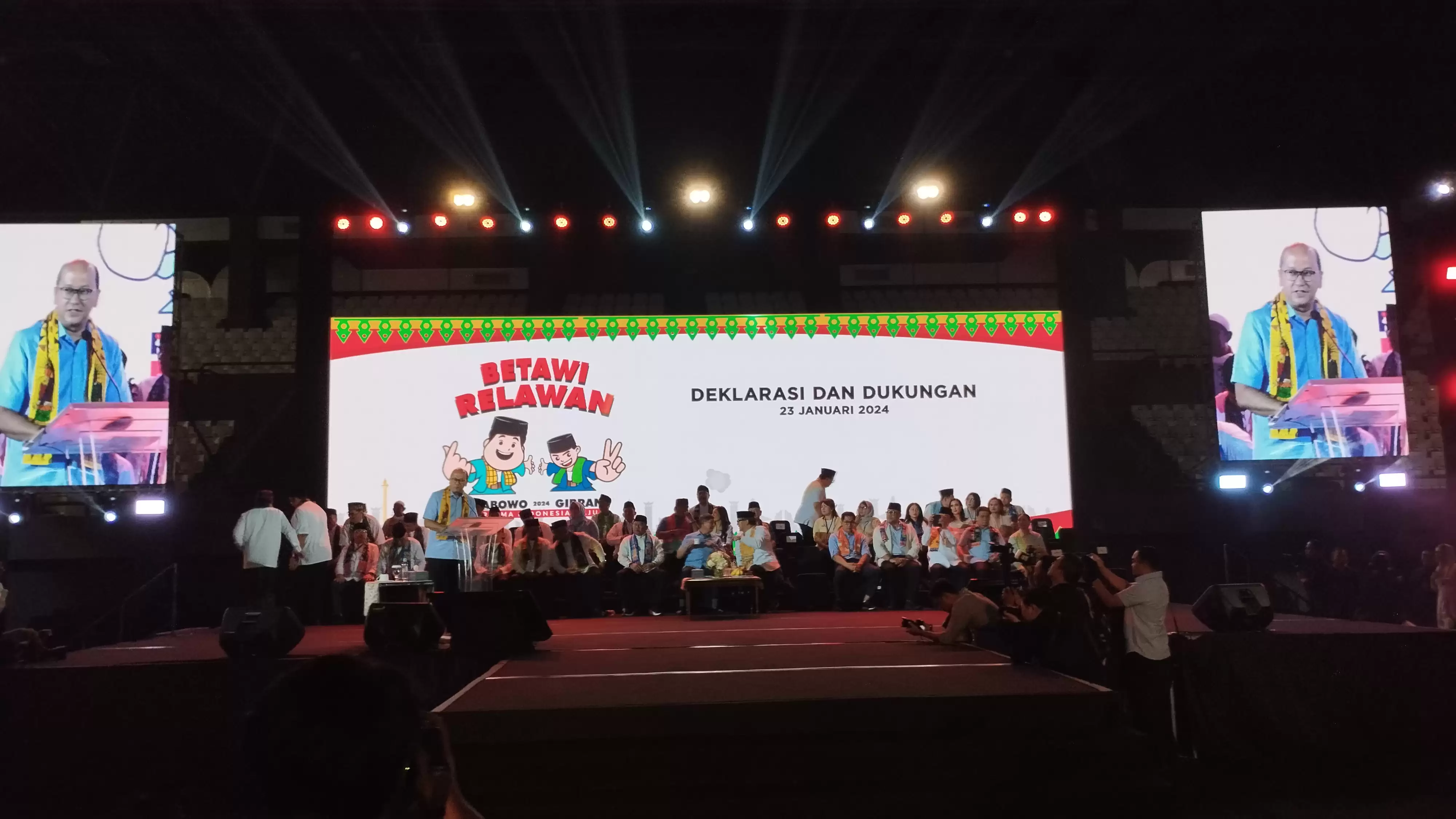 Ketua Tim Kampanye Nasional (TKN) Prabowo Subianto-Gibran Rakabuming Raka, Rosan Roeslani saat menyampaikan pidato dalam acara deklarasi Betawi Relawan (Foto: MI/Dhanis)