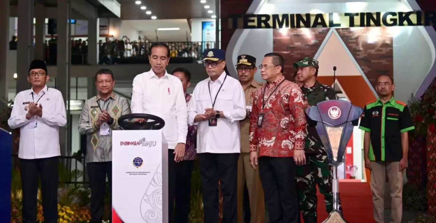 Presiden Joko Widodo Meresmikan Terminal Tingkir di Salatiga, Jawa Tengah (Foto: BPMI Setpres)