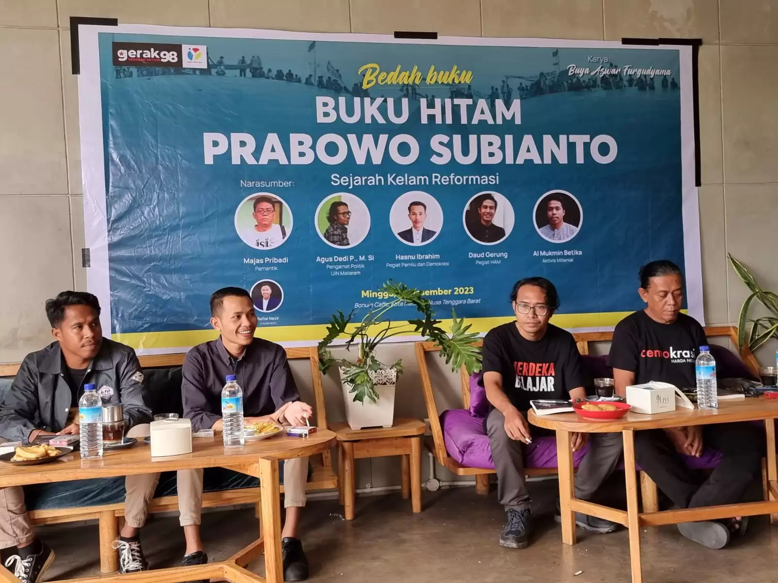 Kegiatan Bedah Buku Hitam Prabowo Subianto di Kota Mataram, Nusa Tenggara Barat (Foto: Ist)