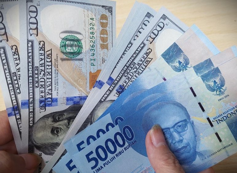 Ilustrasi Rupiah dan Dolar (Foto: Ist)