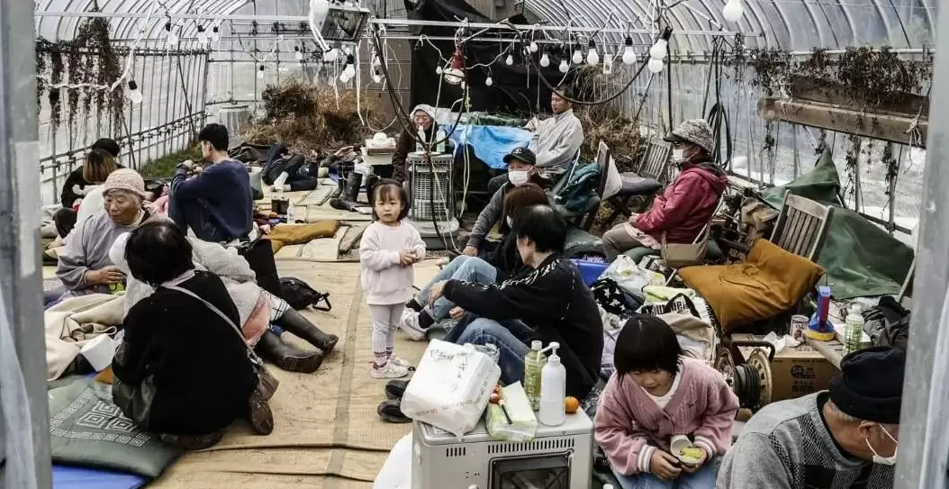 Sejumlah pengungsi korban gempa Jepang. Terdapat 105 WNI yang juga berada di tiga lokasi shelter di Jepang yang membutuhkan logistik (Foto: MI/Kyodo News/Ist)
