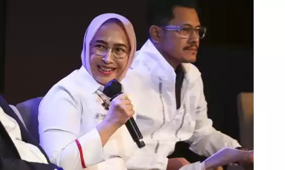 Ketua Kadin DKI Jakarta Diana Dewi
                                    class=