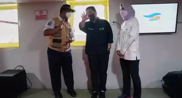 Dirut PT ASDP Ira Puspadewi (kanan) diduga salah satu tersangka KPK (Foto: Istimewa)
