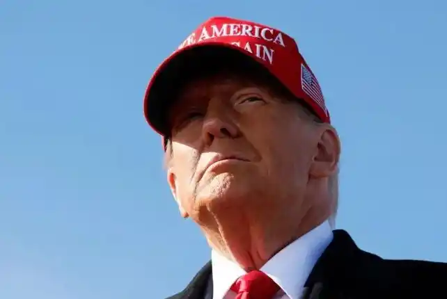 Donald Trump untuk sementara mengalahkan pesaingnya dari Partai Demokrat, Kamala Harris dalam hasil Pilpres Amerika Serikat (AS) 2024. (Foto: Getty Images)